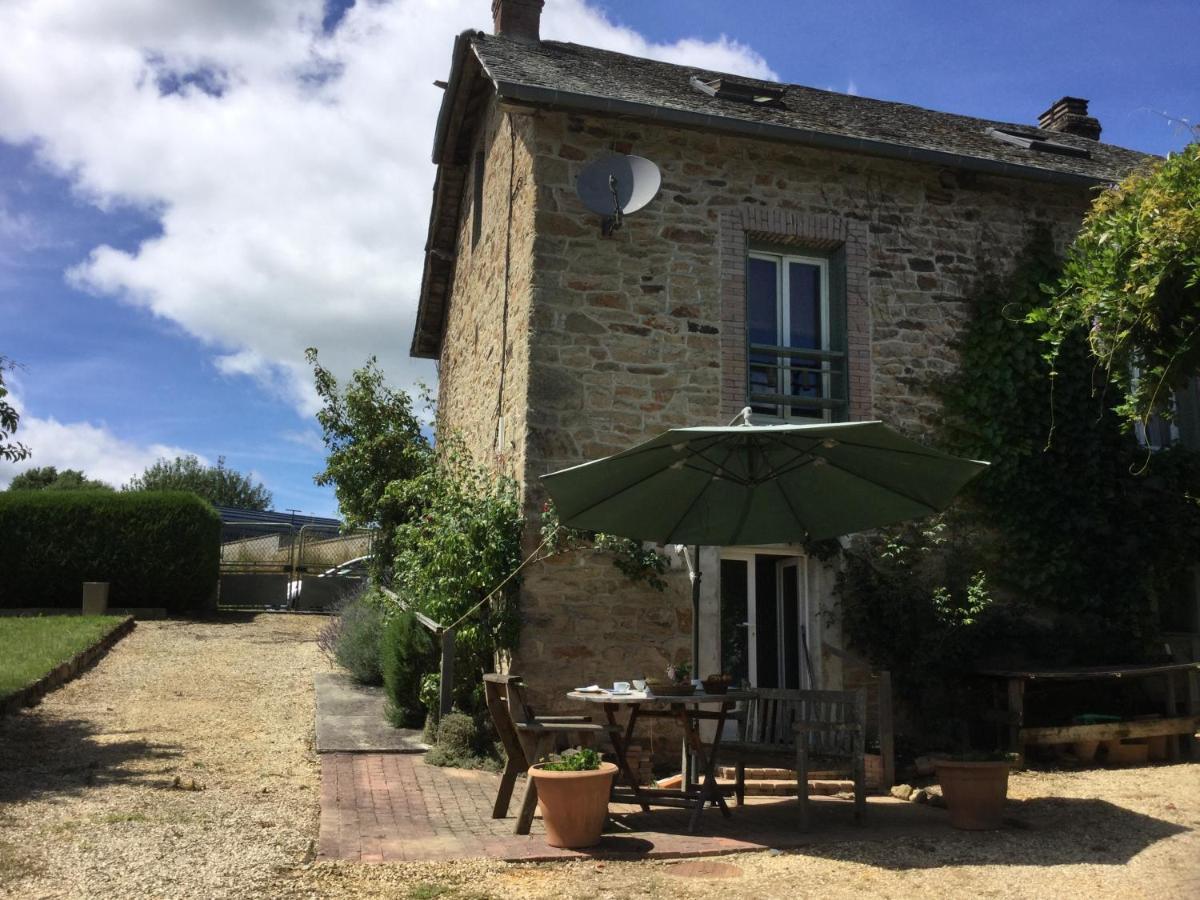 15 Rue Francois Bretagnolle Bed & Breakfast Le Lonzac Екстериор снимка